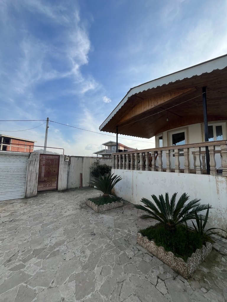 ویلا یک خوابه جنگلی نمناک