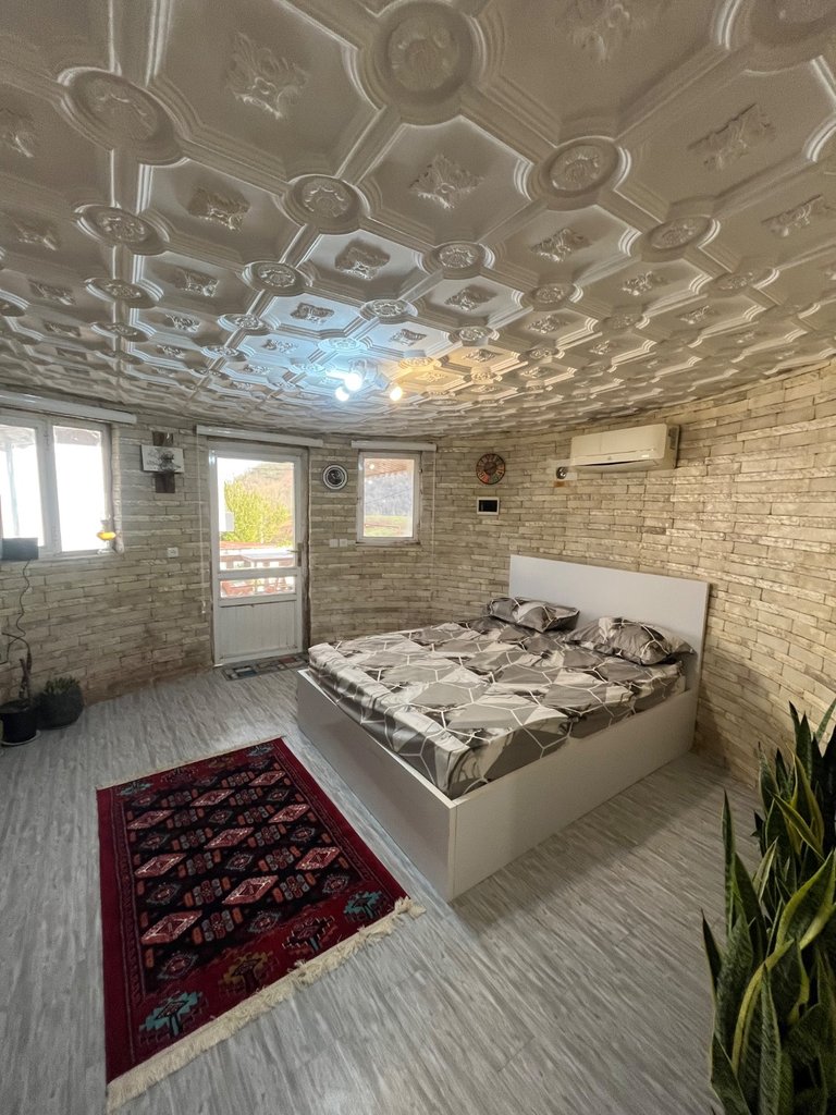 ویلا یک خوابه جنگلی نمناک