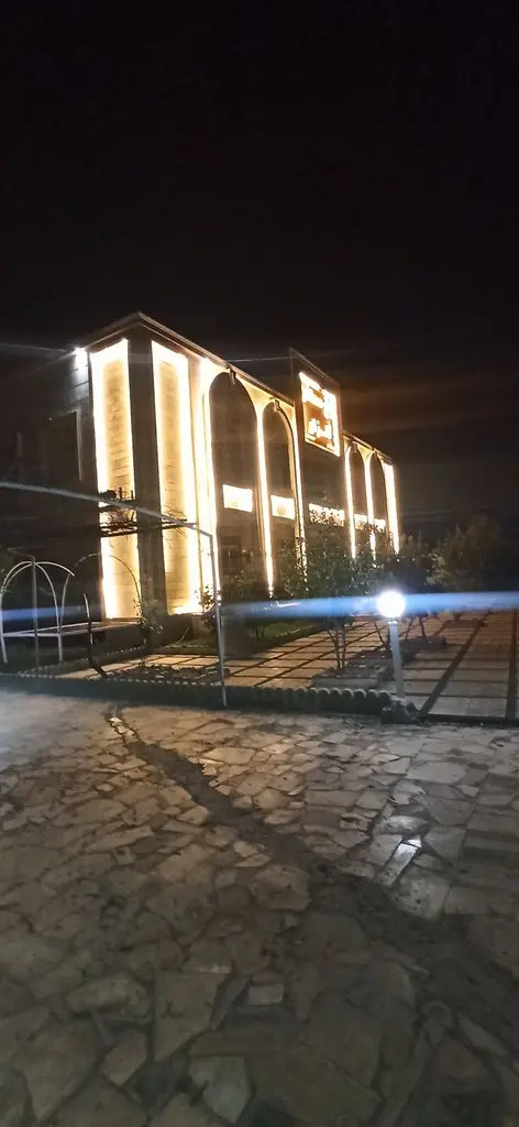 یک خوابه باغ گلزار.