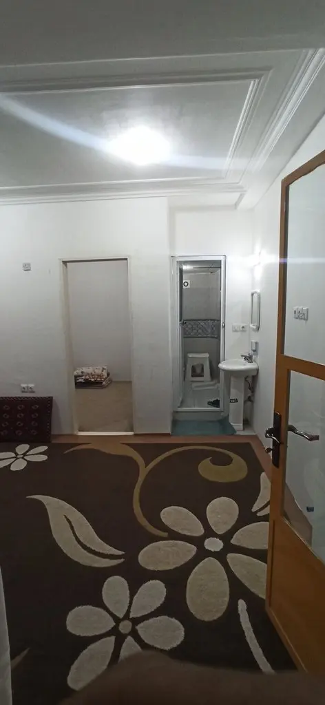 یک خوابه باغ گلزار.