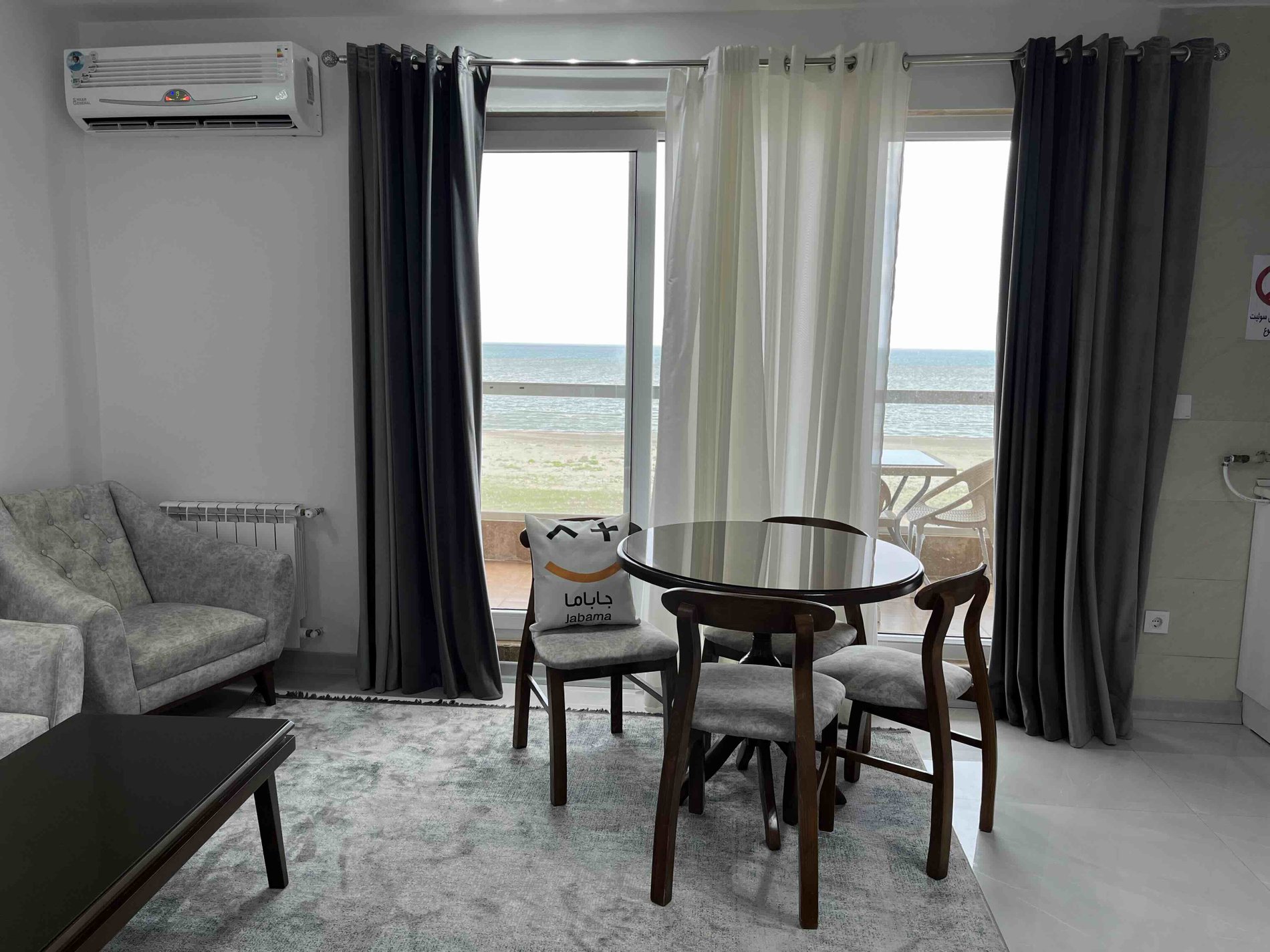 آپارتمان یک خوابه شن های طلایی ۳