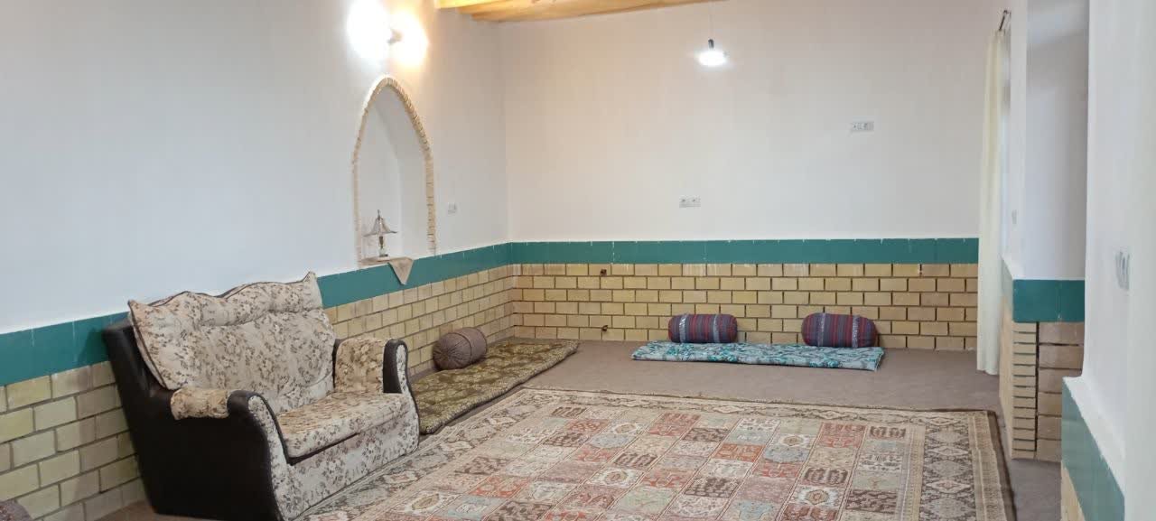 بوم گردی کاوه آهنگر - واحد شاه نشین