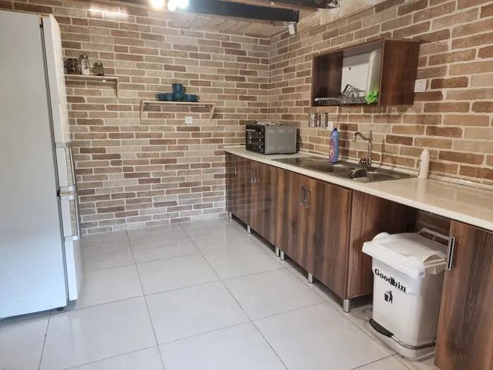 کلبه چهارخوابه جنگلی باران - آشپزخانه طبقه همکف