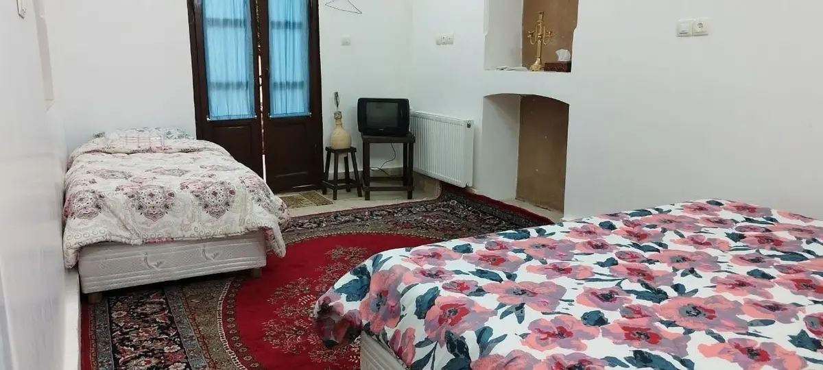 بوم گردی چهارمنار - واحد نارنج