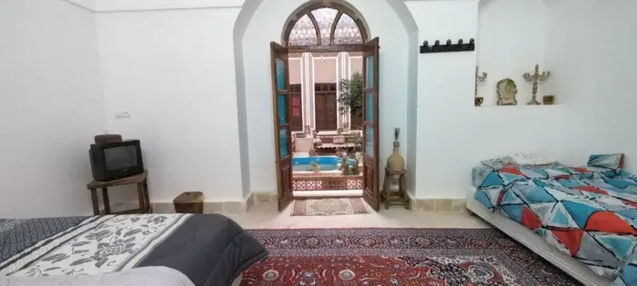 بوم گردی چهارمنار - واحد ترنم