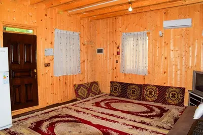 کلبه دوخوابه سوئیسی دانش