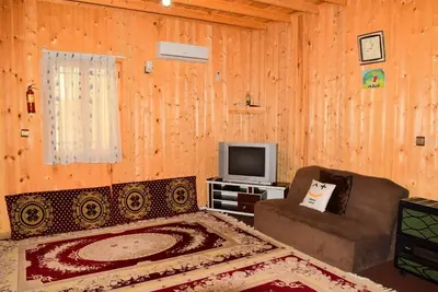 کلبه دوخوابه سوئیسی دانش