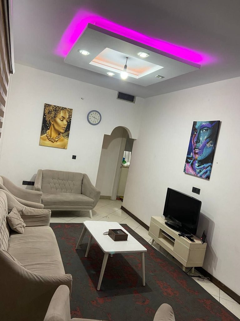 دوخوابه میدان انقلاب