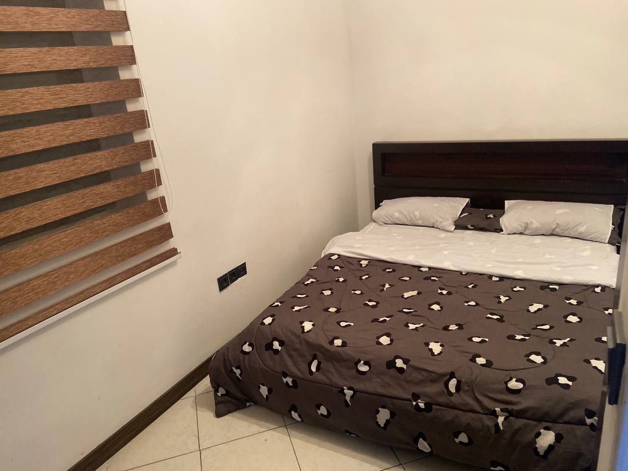 دوخوابه میدان انقلاب