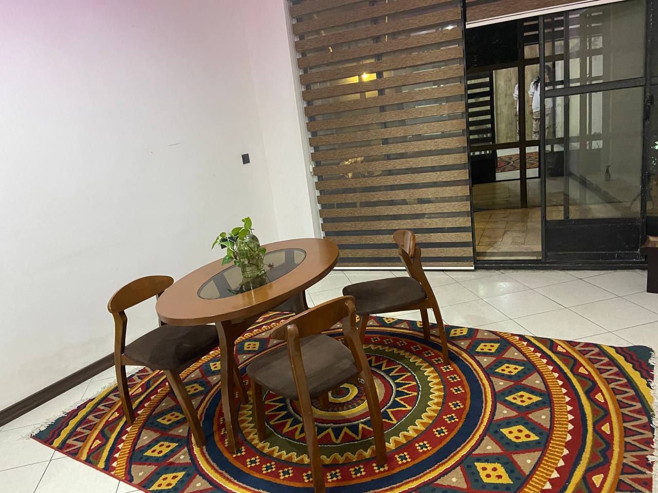 دوخوابه میدان انقلاب