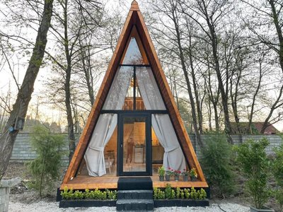 کلبه یک خوابه ساحلی وارش