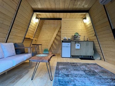 کلبه یک خوابه ساحلی وارش