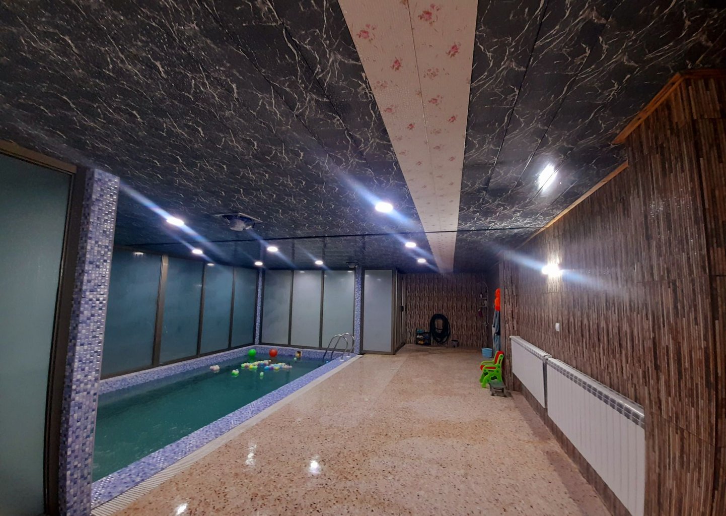 ویلا دوخوابه روستایی استخردار آبگرم باران