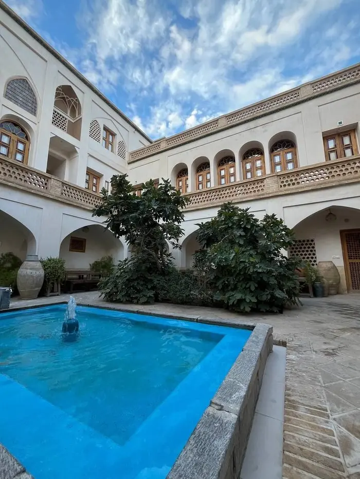 اقامتگاه سنتی احسان واحد دوتخته گوشواره ۱۰۱