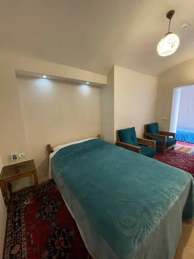 اقامتگاه سنتی احسان  واحد سه تخته خلوت سرا ۱۰۷