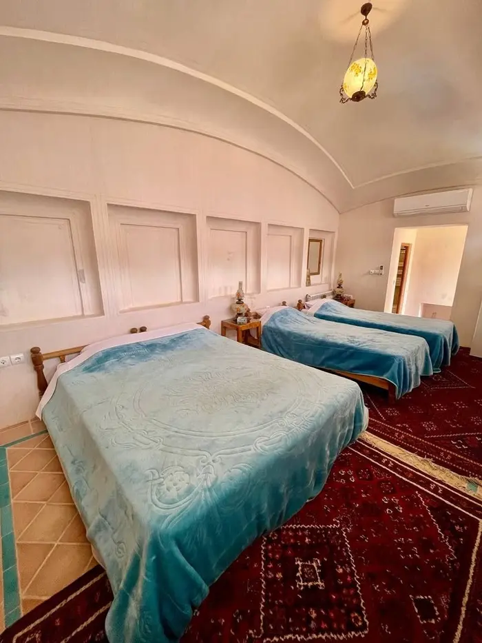 اقامتگاه سنتی احسان  واحد چهارتخته پنج دری ۱۰۸