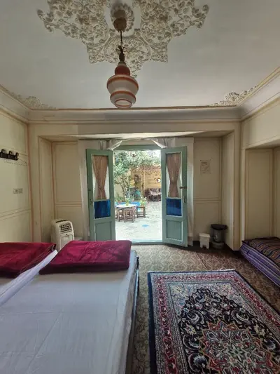 اقامتگاه سنتی خانه راد - واحد ترنم