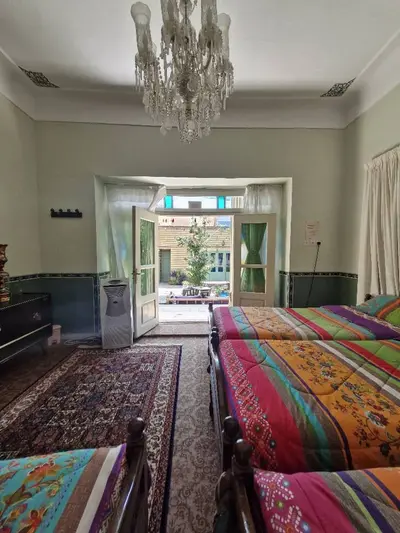 اقامتگاه سنتی خانه راد - واحد نارنج