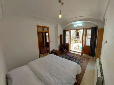 اقامتگاه سنتی سرای سه سوک - واحد 106