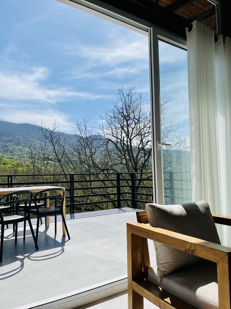 ویلا یک خوابه جنگلی استخردار آبگرم آوان