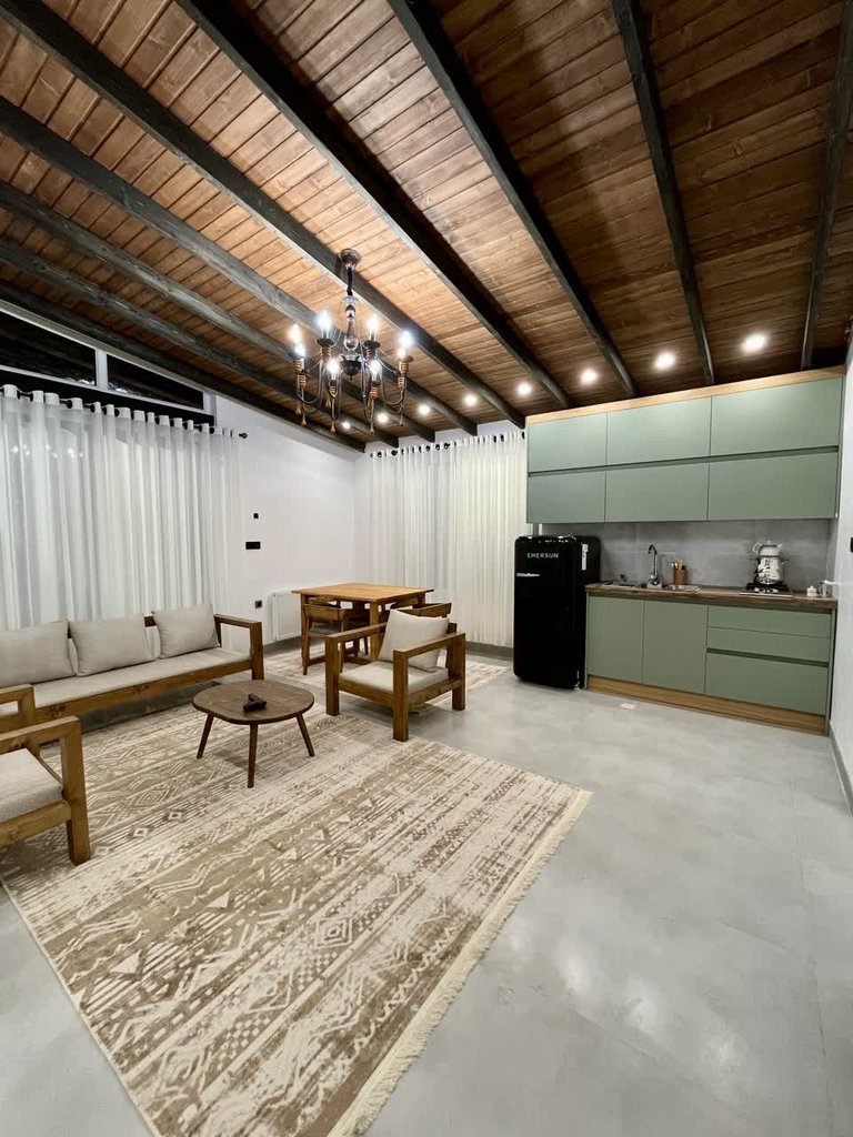 ویلا یک خوابه جنگلی استخردار آبگرم آوان