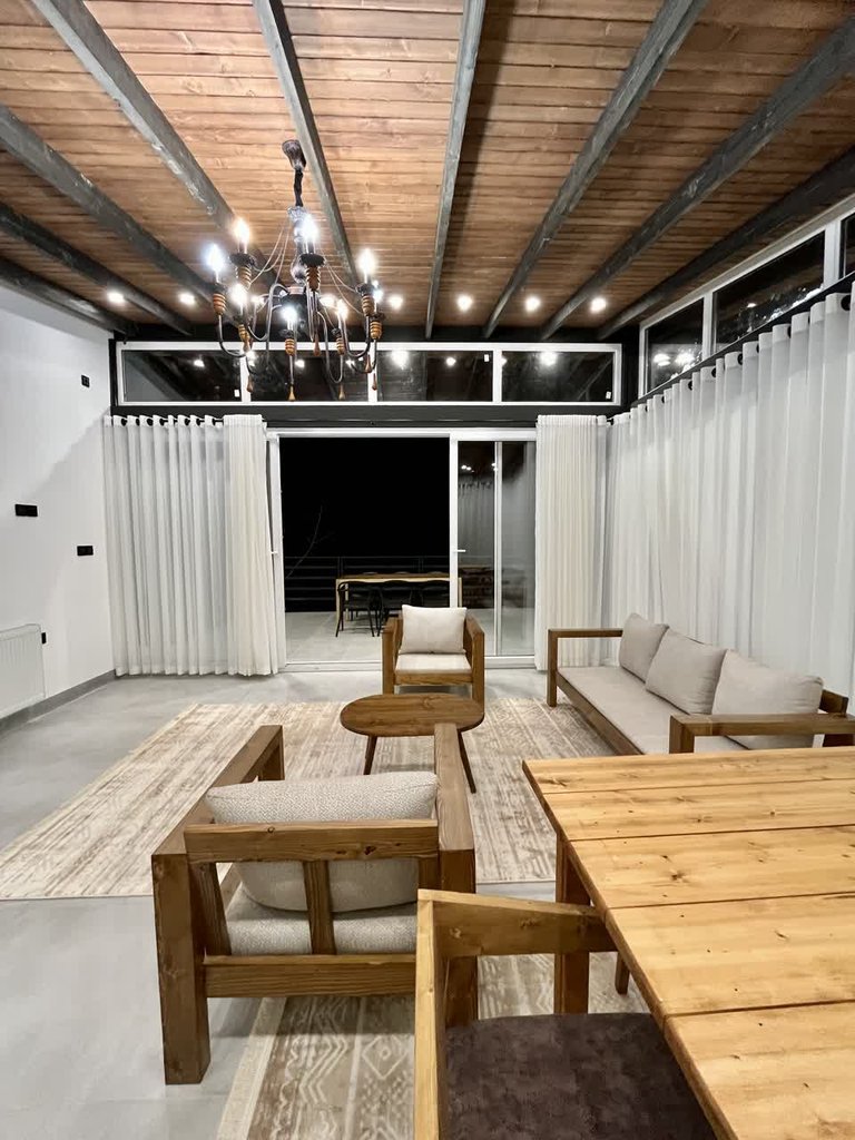 ویلا یک خوابه جنگلی استخردار آبگرم آوان