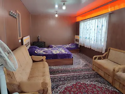 بومگردی باغ بهشت گلپاشین - واحد آلاچیق