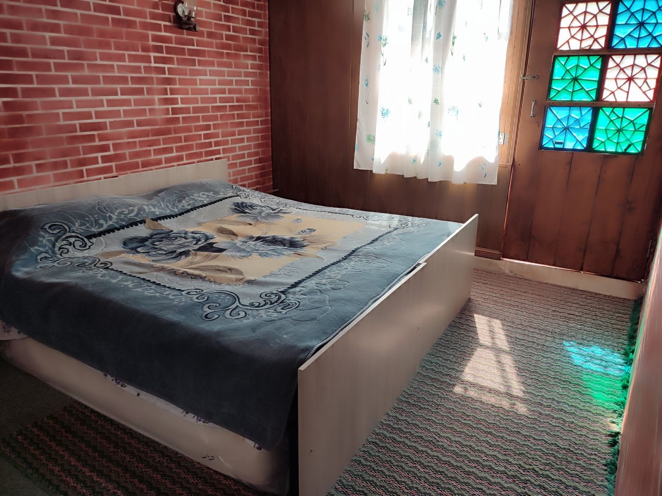 بومگردی باغ بهشت گلپاشین - واحد یک خوابه 1