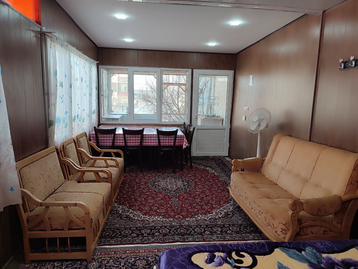 بومگردی باغ بهشت گلپاشین - واحد آلاچیق