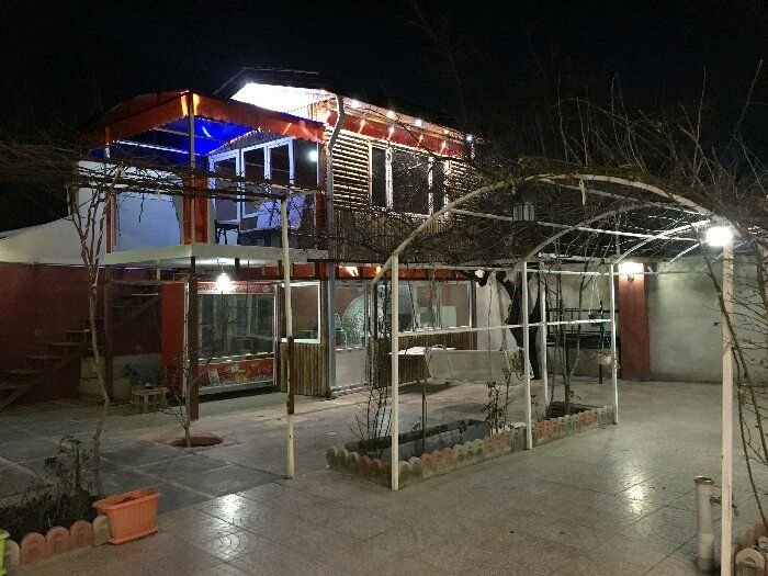 بومگردی باغ بهشت گلپاشین - واحد آلاچیق