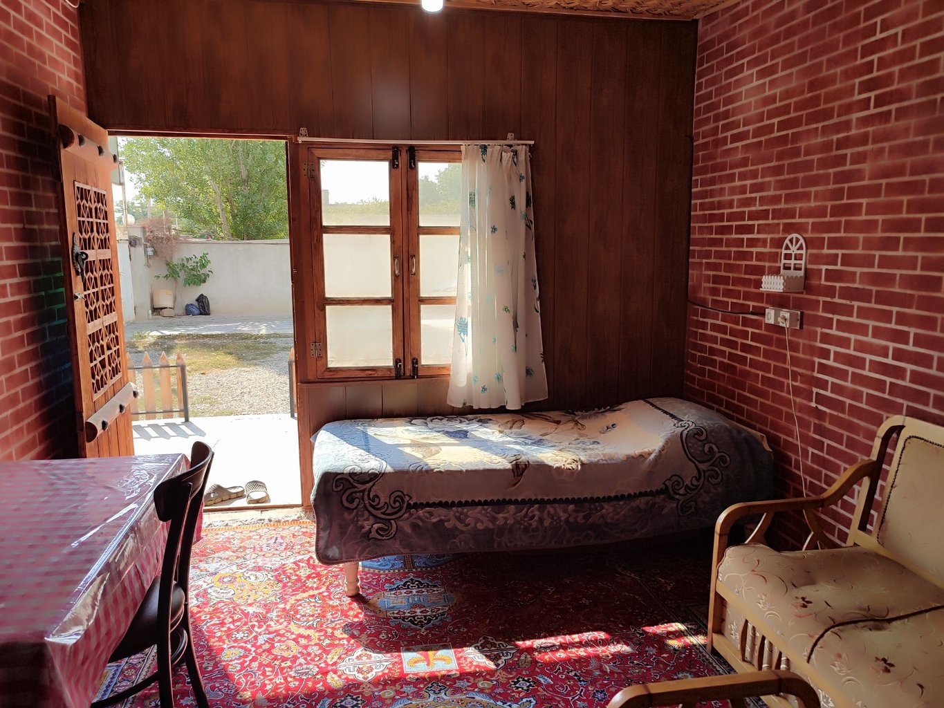 بومگردی باغ بهشت گلپاشین - واحد یک خوابه 1