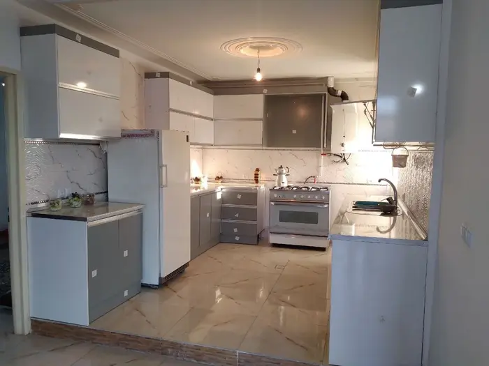 آپارتمان یک خوابه شب ۴ - آشپزخانه