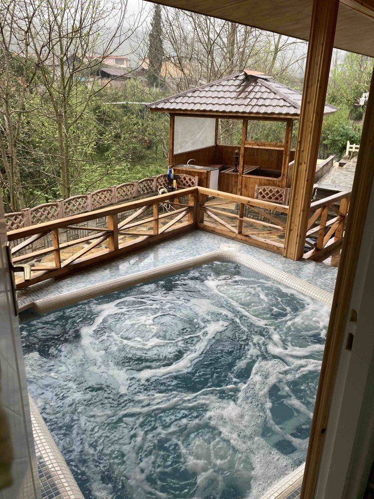 یک خوابه جکوزی دار جنگلی ریکاوری