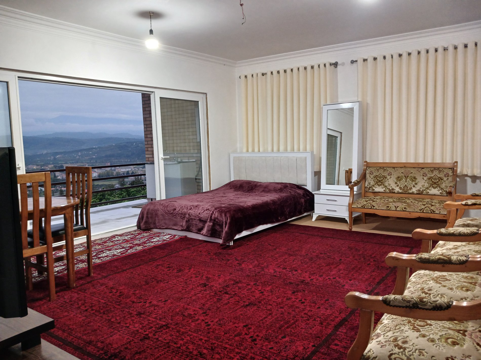 سوئیت دوخوابه جنگلی محیا