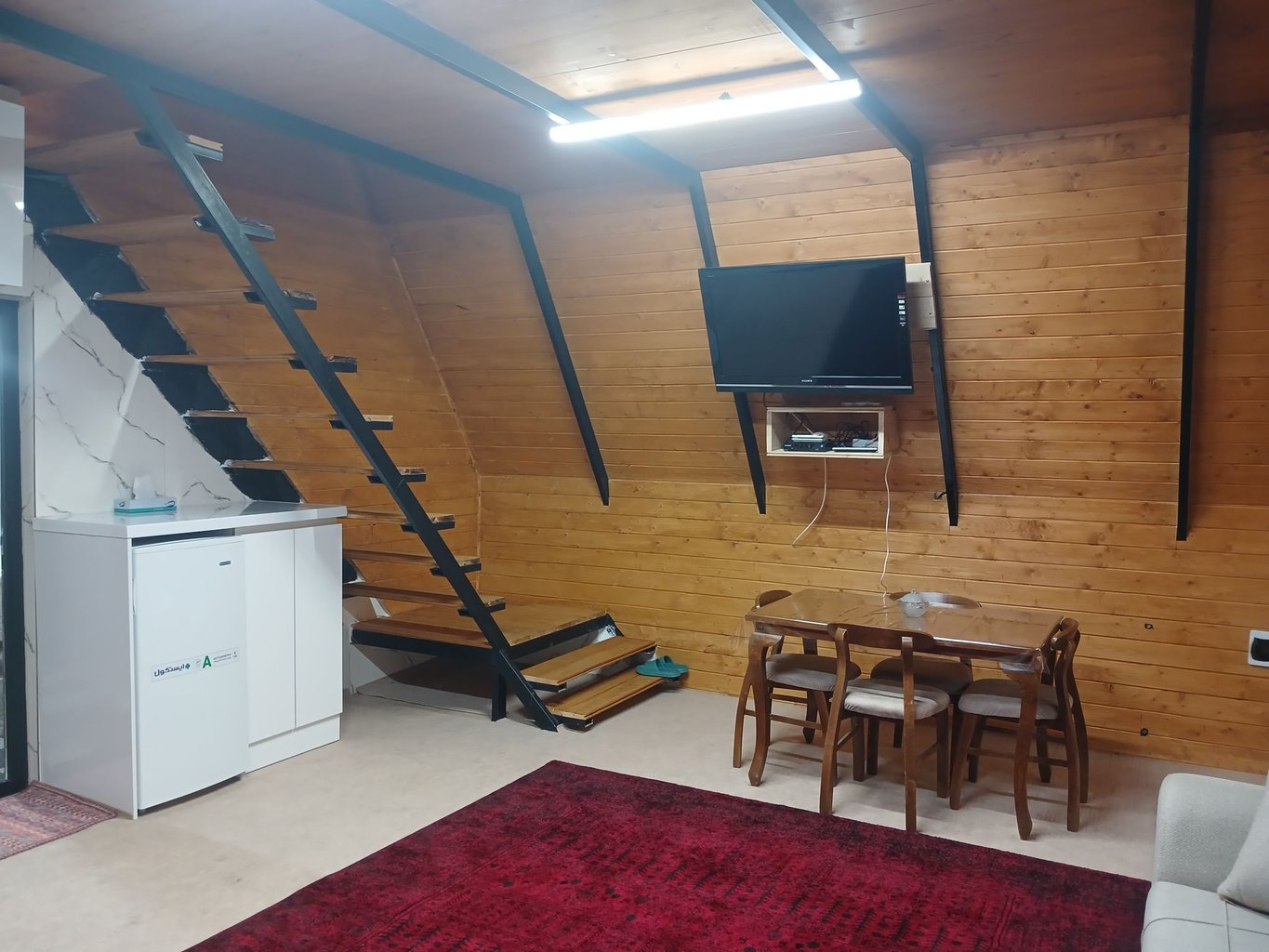 کلبه یک خوابه جنگلی استخردار شاه بانو