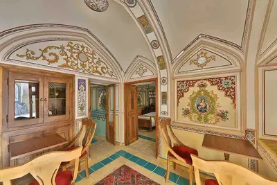 اقامتگاه سنتی شیران - واحد عباس میرزا