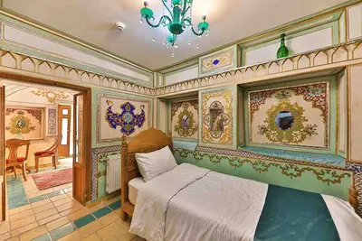 اقامتگاه سنتی شیران - واحد عباس میرزا