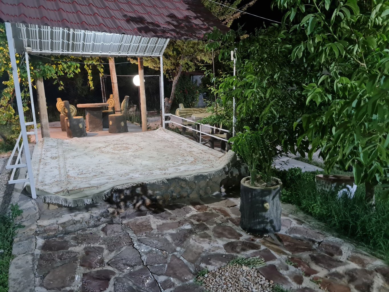 سه خوابه باغ خاکشور