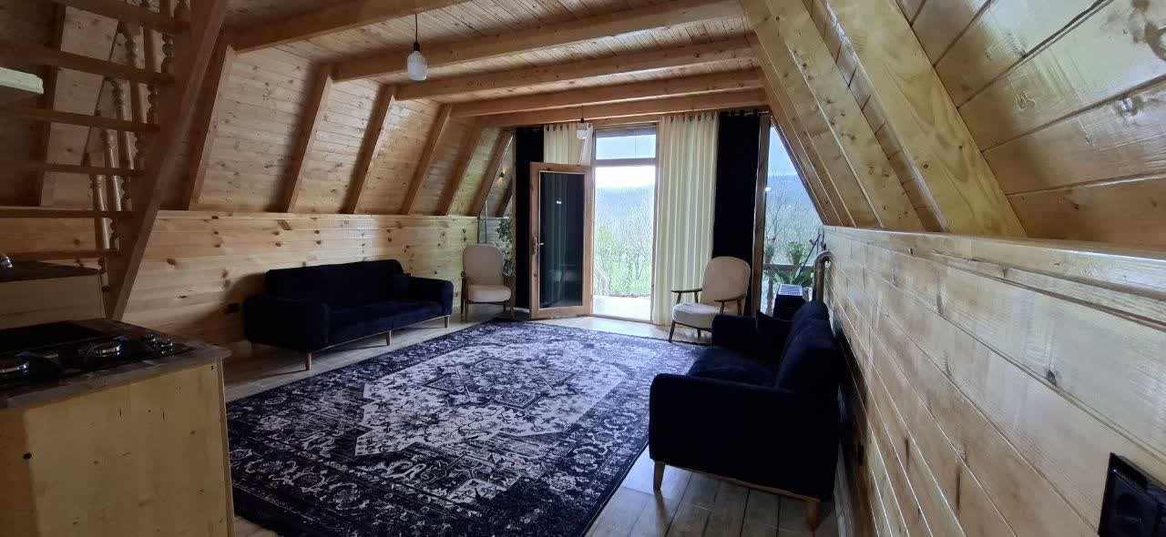 کلبه دوخوابه جکوزی دار ماه تو