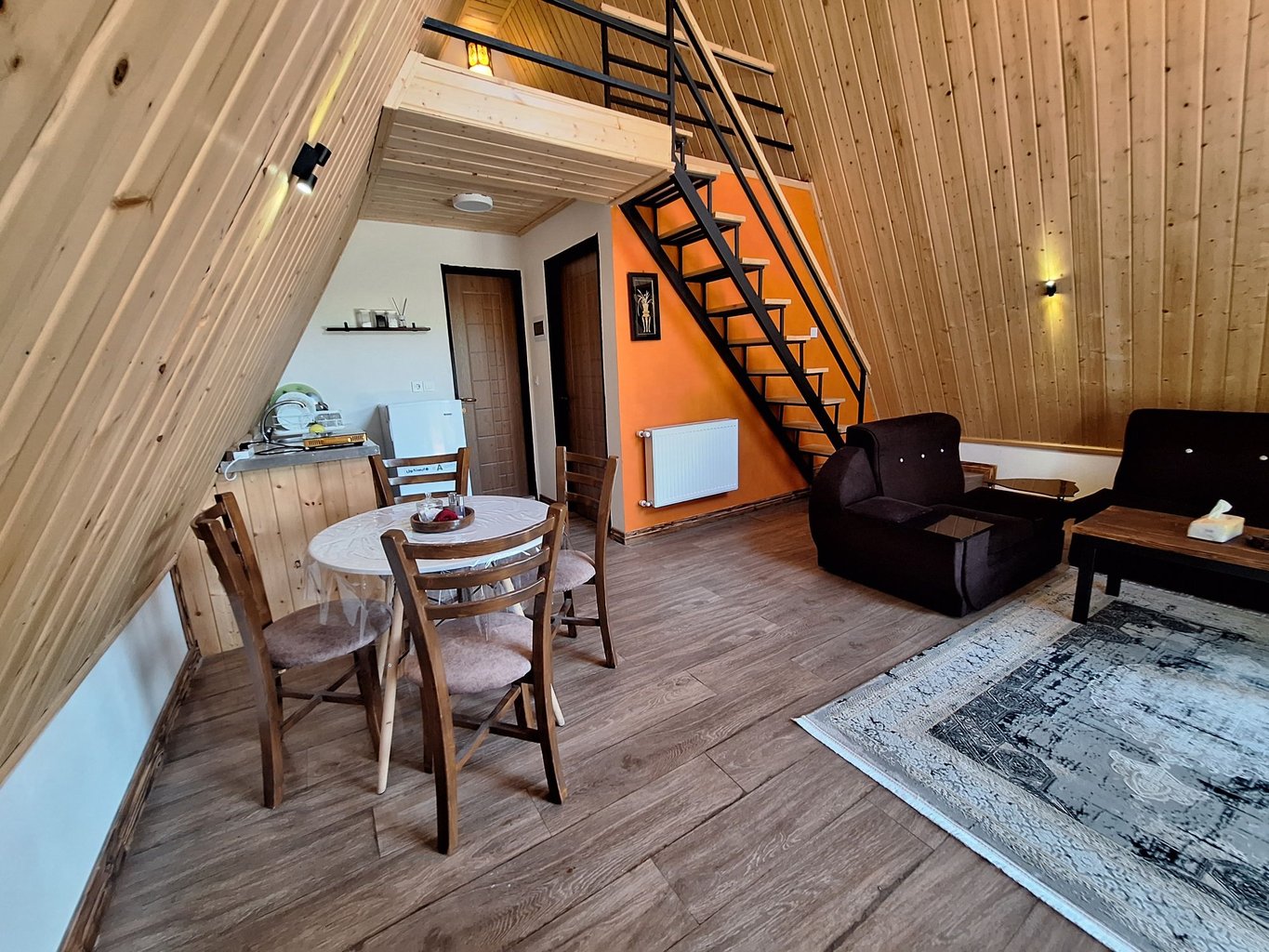 کلبه دوخوابه سوئیسی علیپور