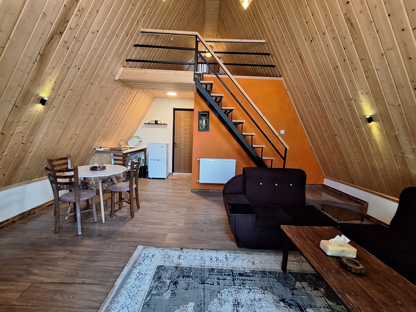 کلبه دوخوابه سوئیسی علیپور