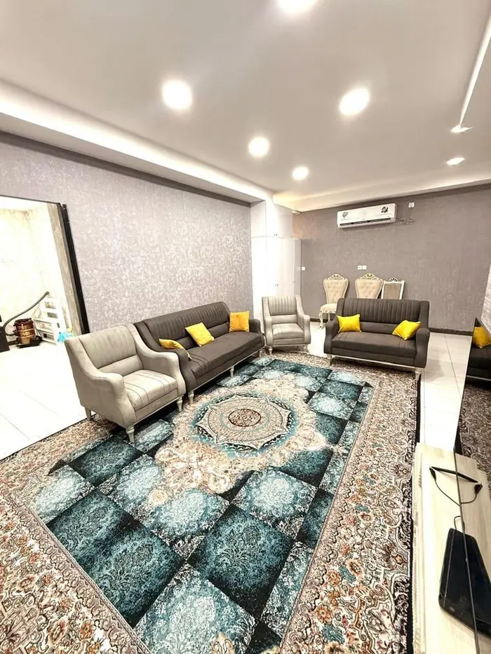 آپارتمان دوخوابه چتر آبی