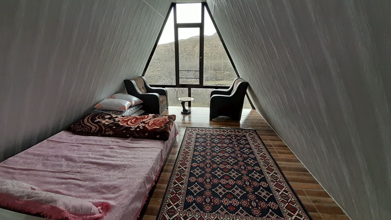 کلبه یک خوابه سوئیسی بابارمضان - اتاق خواب ( دوبلکس )