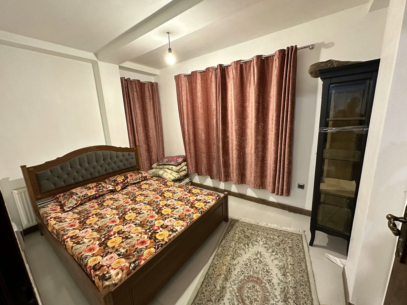 آپارتمان یک خوابه سنگسی