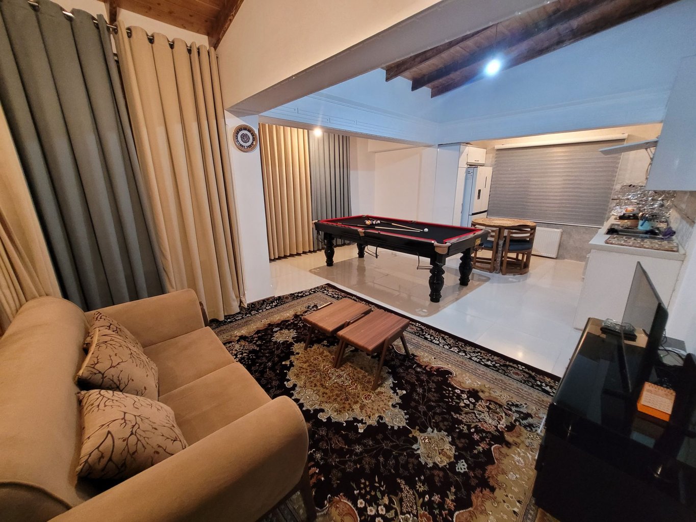 آپارتمان یک خوابه جنگلی سنگسی