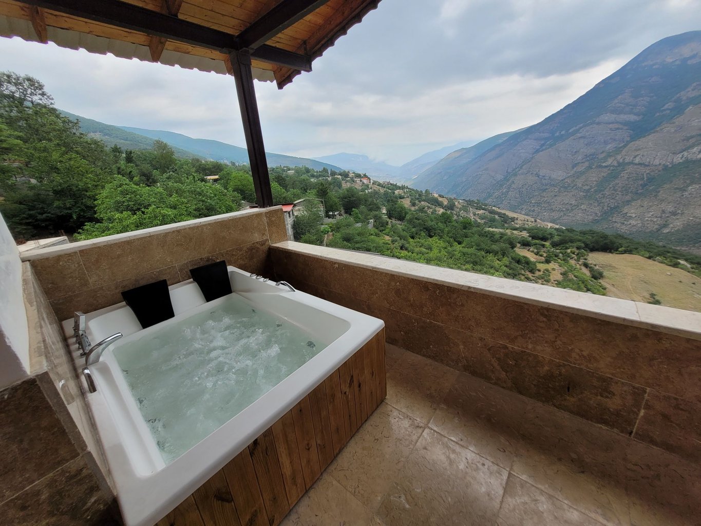 یک خوابه جنگلی سنگسی