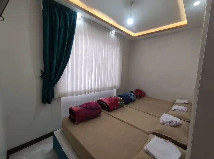 مجتمع اقامتگاهی مطلبی - واحد چهارتخته - تخت