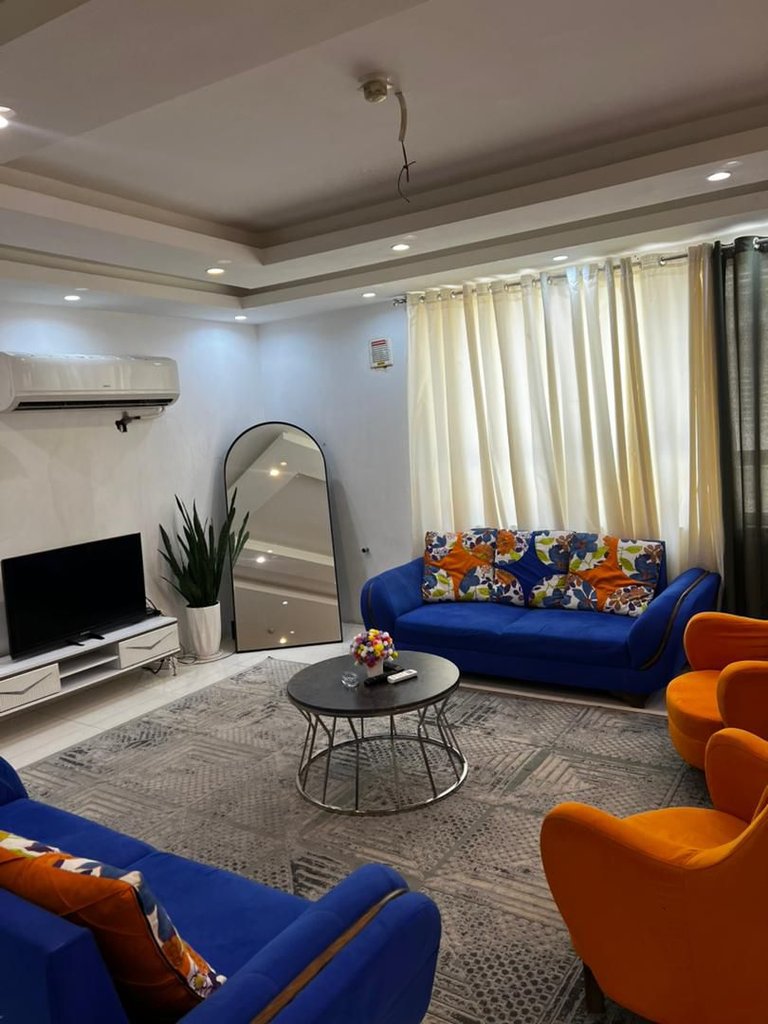 آپارتمان دوخوابه آبی - سالن پذیرایی