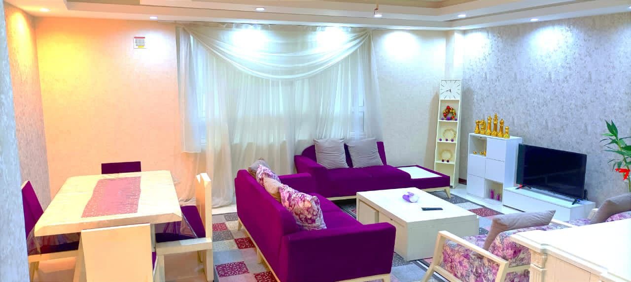 آپارتمان دوخوابه بنفشی