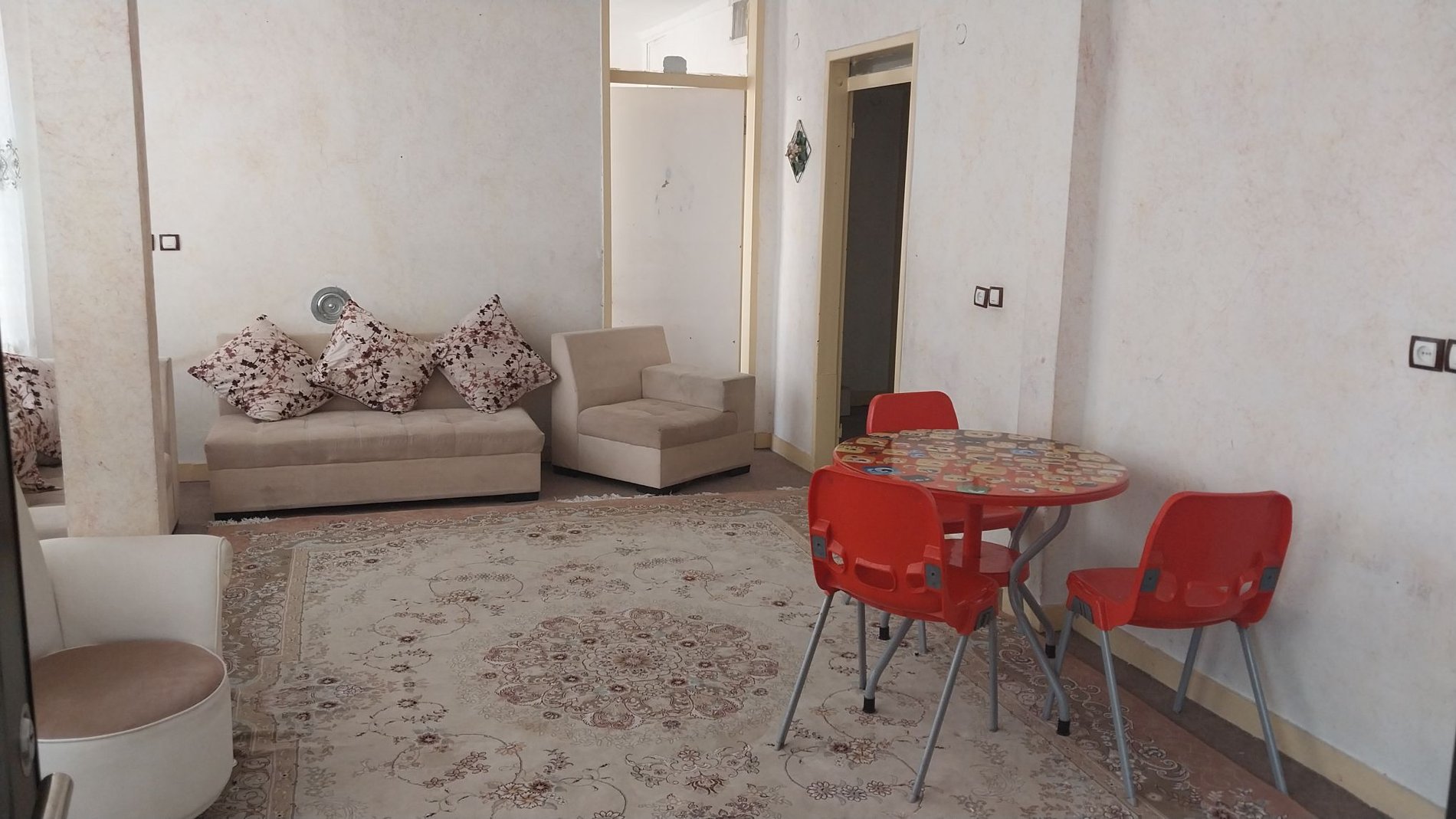 آپارتمان سه خوابه قطبی